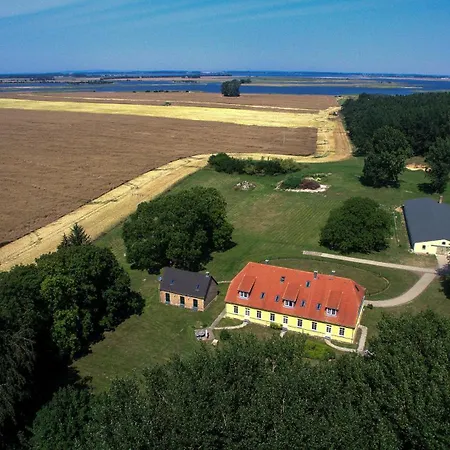 Gut Rattelvitz, Parterre A Ost Gingst